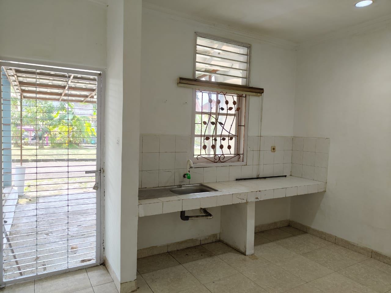 Rumah Disewakan di Cluster Meadow Green Lippo Cikarang